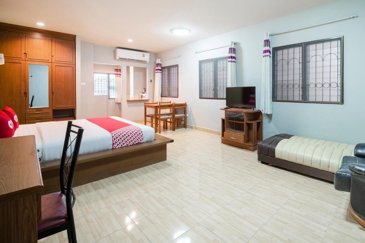 Oyo 663 Green Beach Room Pattaya Esterno foto