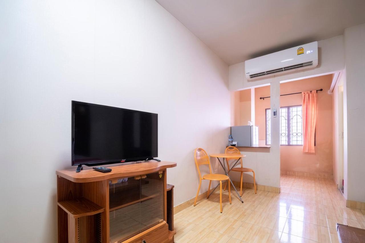 Oyo 663 Green Beach Room Pattaya Esterno foto