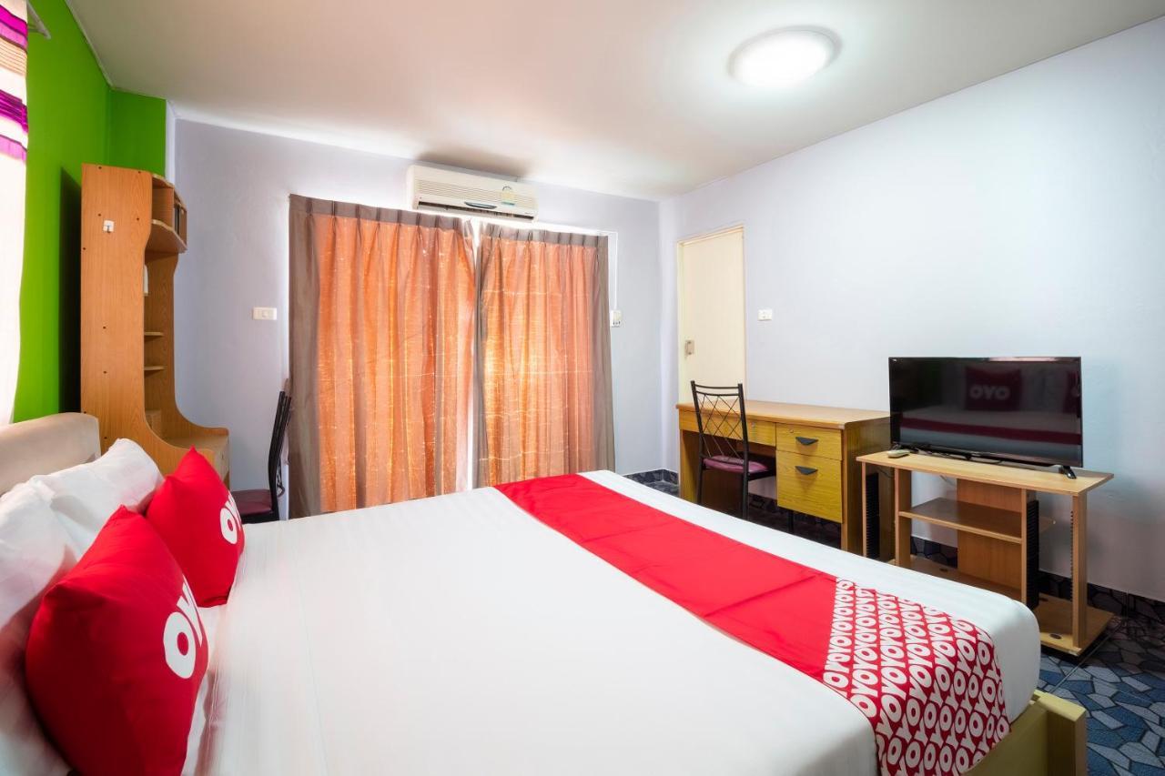 Oyo 663 Green Beach Room Pattaya Esterno foto
